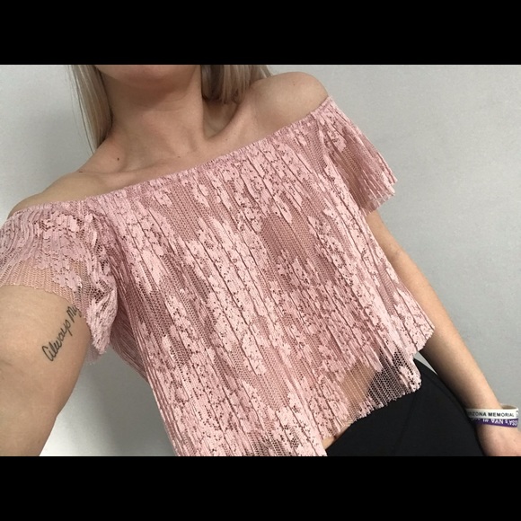 Crop top - Picture 1 of 2